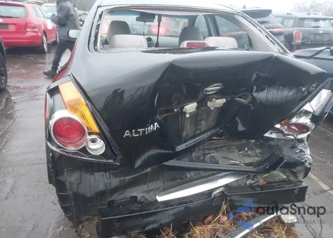 2010 Nissan Altima 2.5 z USA, uszkodzony, nr VIN 1N4AL2AP2AC185337